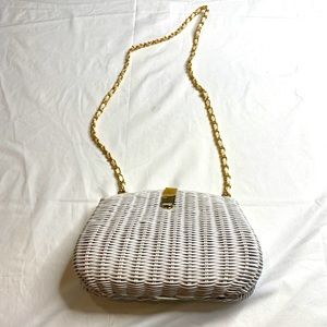 White Wicker Shoulder Bag With Snd Gold Leather Strap A030422